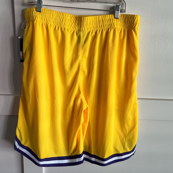 NBA Lakers - Lebron James Logo Shorts sz XL - Picture 4 of 9